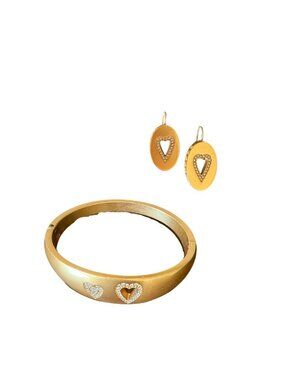 Love Messages B Simple Set Bangle Bracelet + Heart Earrings Gold Tone